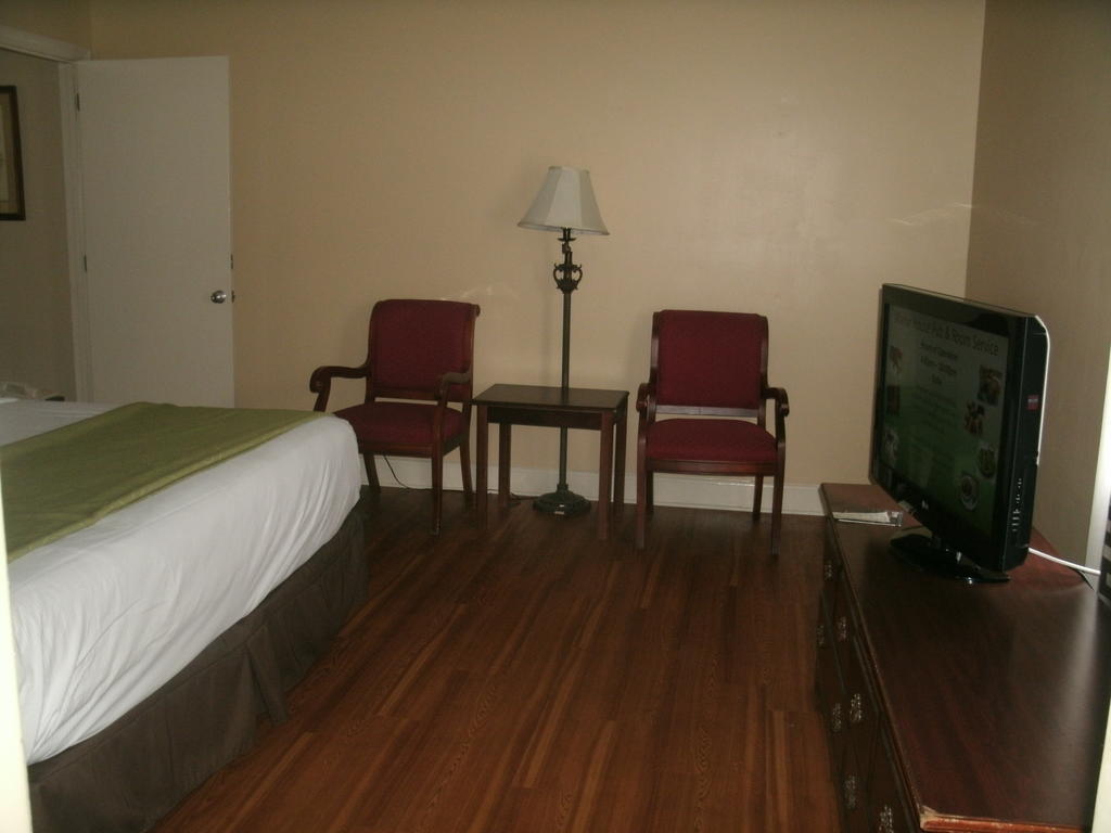 Inn Merry Acres Albany